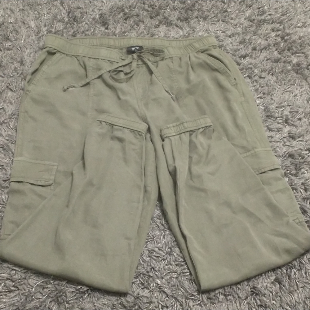 Mossimo, Size L, and color green